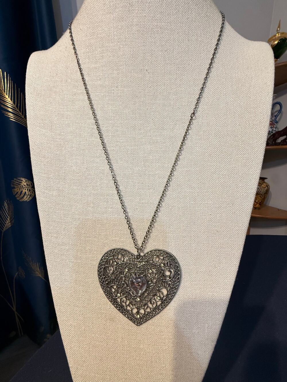 Vintage Silver Tone Filigree Heart Pendant Necklace 26”